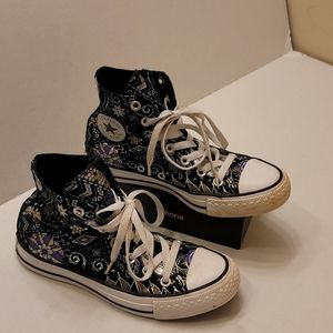 Converse All Stars hightop shoes women's size 6